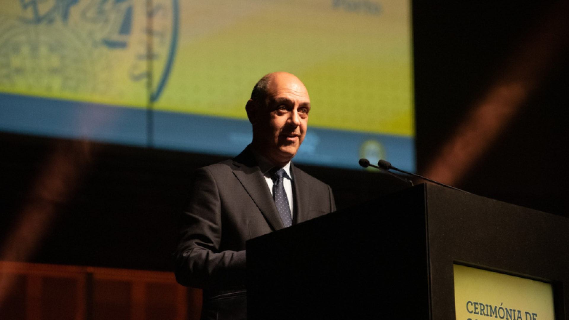 Ministro da Saúde compromete-se com melhoria das condições dos médicos dentistas no SNS